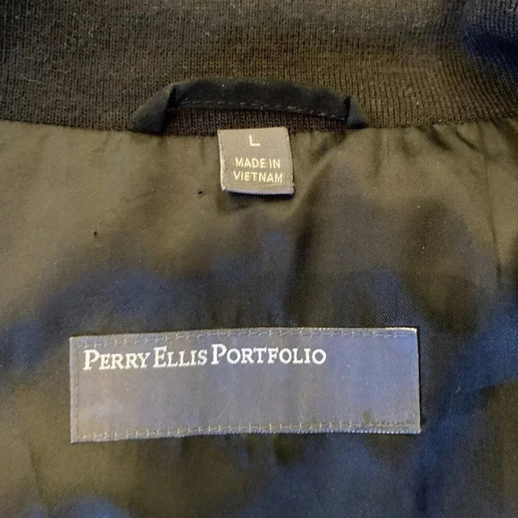 Perry Ellis Men's Black Full Zip Jacket - Size L- Waterproof - Picture 10 of 11